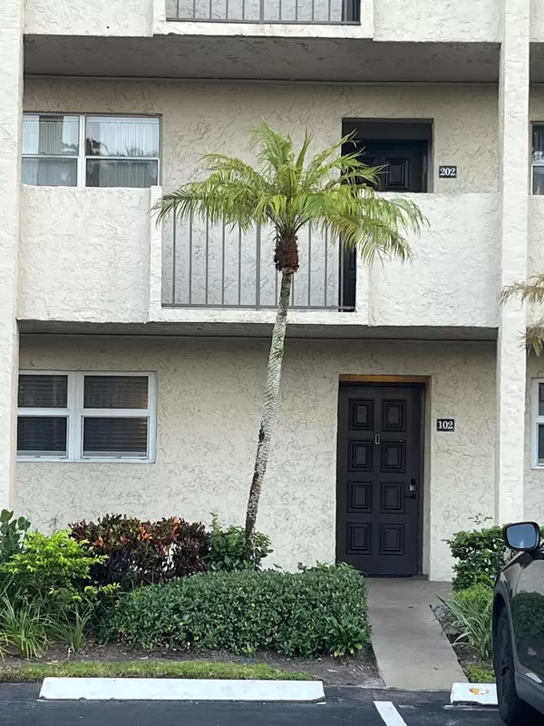 Lauderhill, FL 33319,6020 NW 44th ST 202