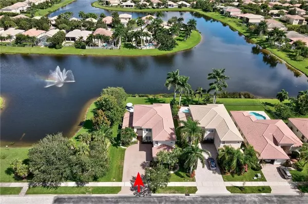 1828 SW Grey Falcon CIR, Vero Beach, FL 32962