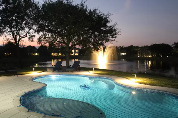 1828 SW Grey Falcon CIR, Vero Beach, FL 32962