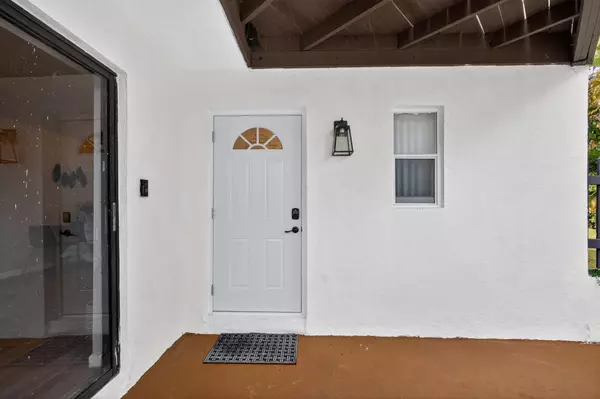 West Palm Beach, FL 33415,2399 Lena LN