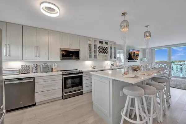 Lantana, FL 33462,231 E Lantana RD 702