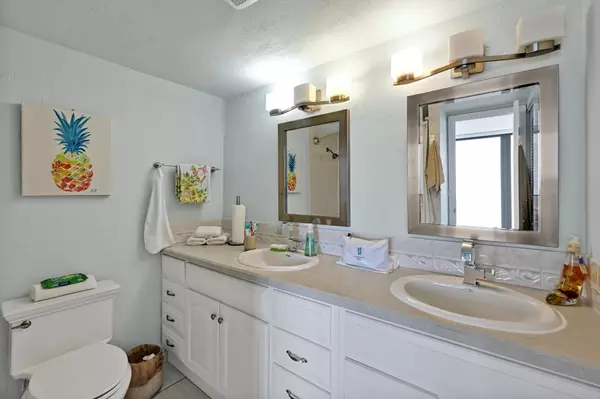 South Palm Beach, FL 33480,3590 S Ocean BLVD 306