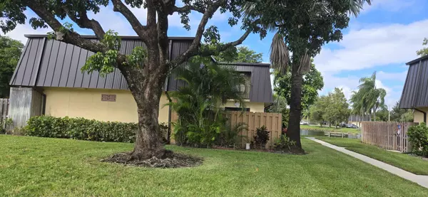 2312 Waterside DR 38-B, Lake Worth, FL 33461