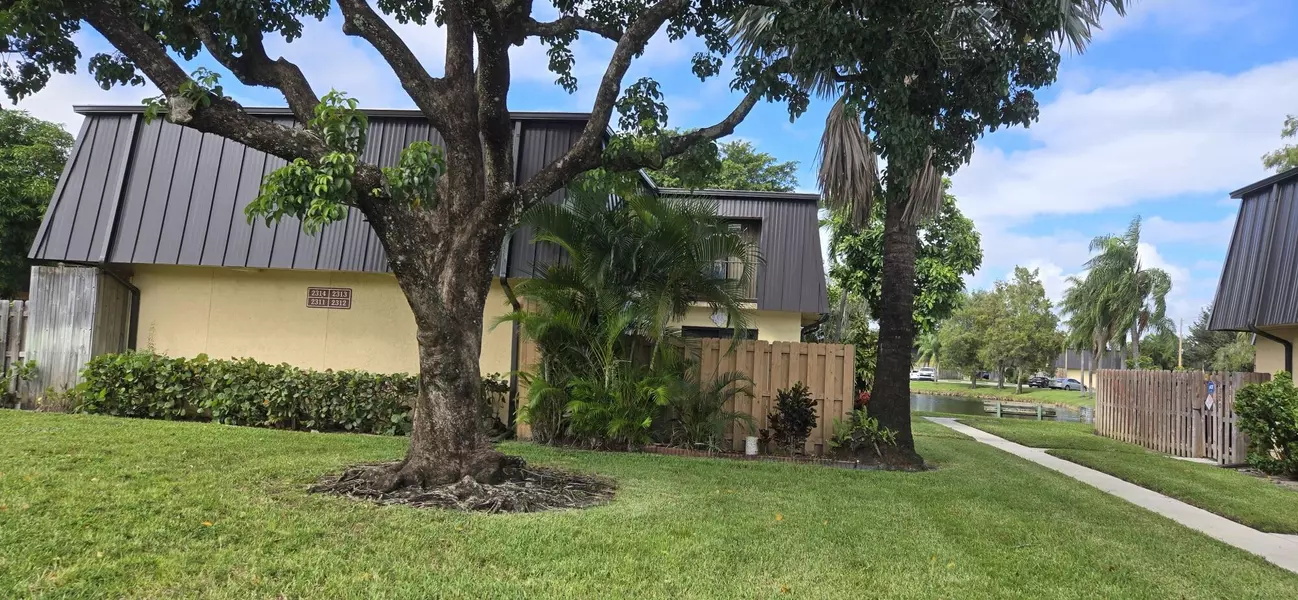 2312 Waterside DR 38-B, Lake Worth, FL 33461