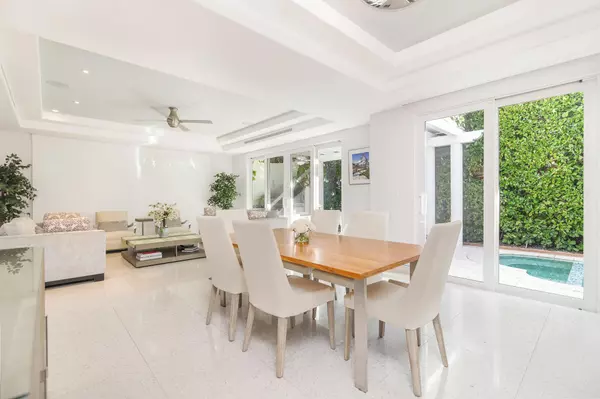 Palm Beach, FL 33480,216 Colonial LN