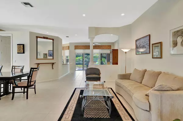 Boynton Beach, FL 33472,7194 Southport DR