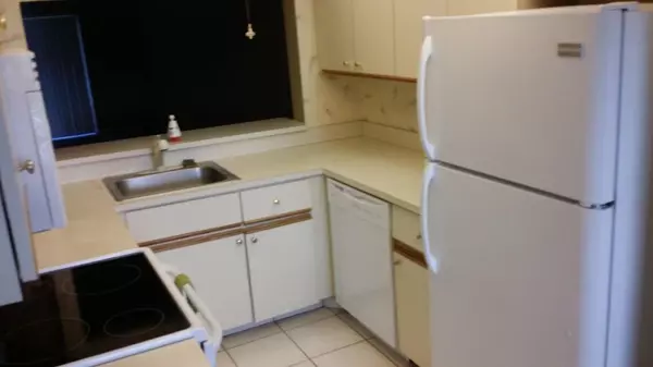 Lake Worth, FL 33467,7879 Willow Spring DR 927