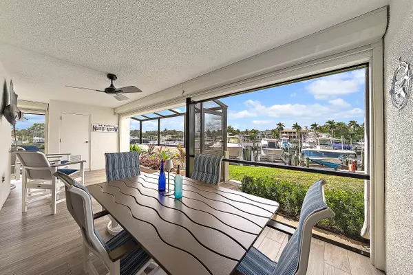 Juno Beach, FL 33408,513 Oak Harbour DR