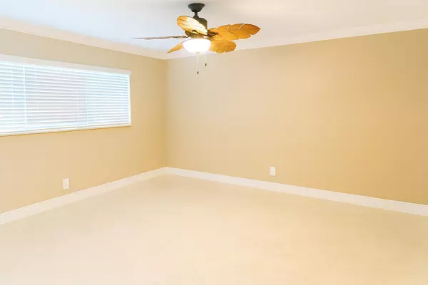 Lauderdale By The Sea, FL 33062,1470 S Ocean BLVD 901