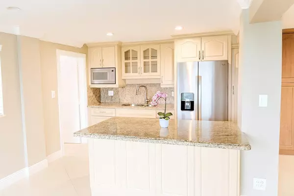 Lauderdale By The Sea, FL 33062,1470 S Ocean BLVD 901