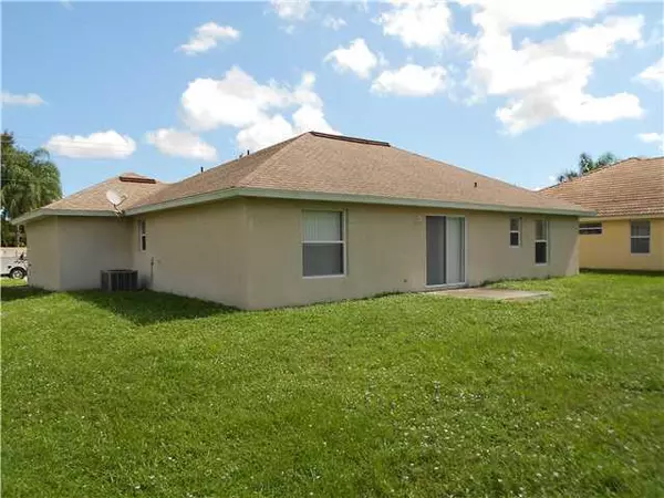 Port Saint Lucie, FL 34984,2112 SW Burlington ST