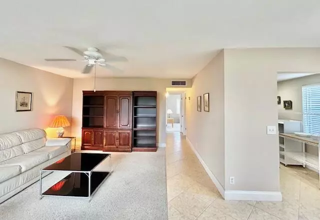 715 Normandy O LN, Delray Beach, FL 33484