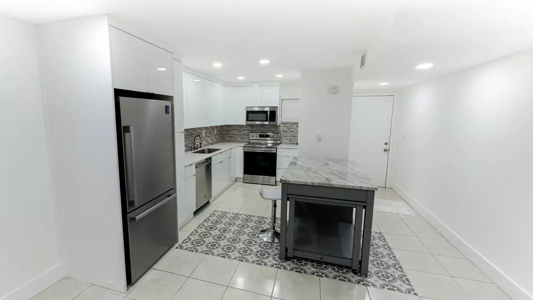 1890 W 56th Street 1325, Hialeah, FL 33012