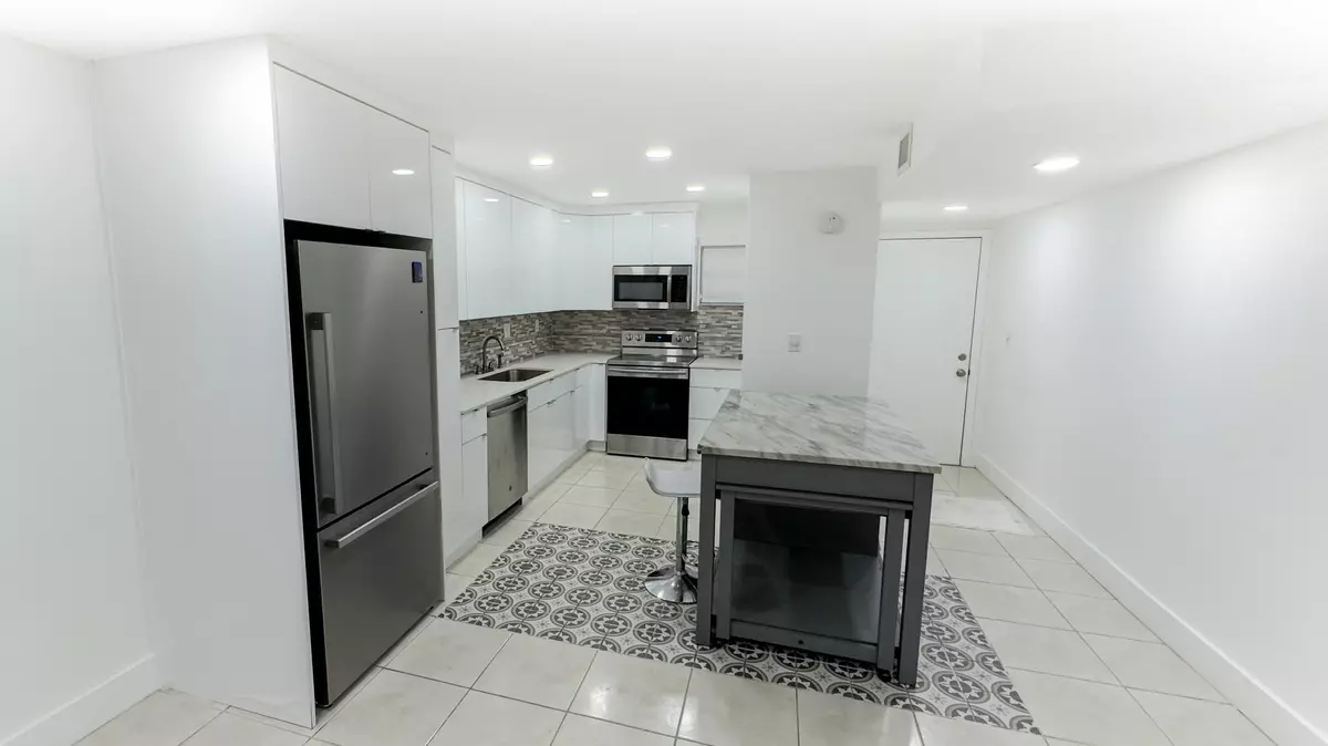 Hialeah, FL 33012,1890 W 56th Street 1325