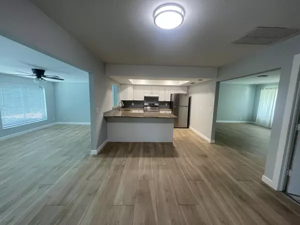 Wellington, FL 33414,11737 Inverness CIR