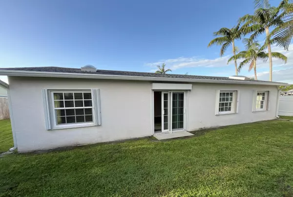 Royal Palm Beach, FL 33411,10089 Penzance LN