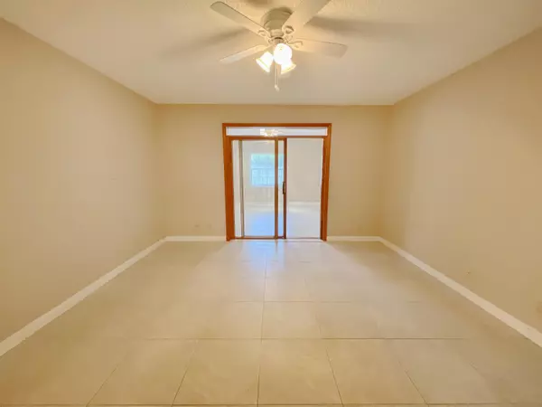 Royal Palm Beach, FL 33411,10089 Penzance LN