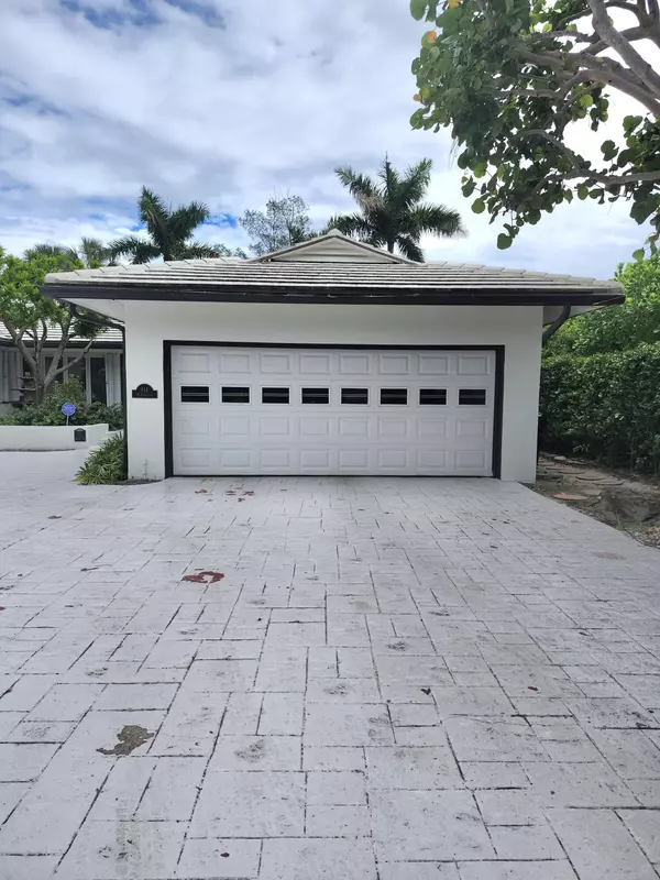 Lake Worth Beach, FL 33460,814 N Golfview RD