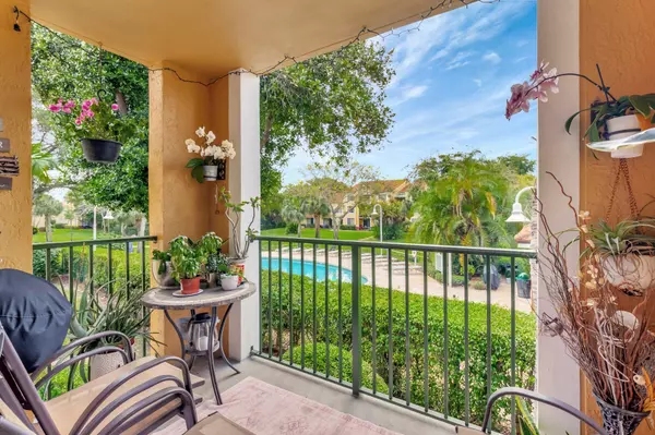 103 Yacht Club WAY 206, Hypoluxo, FL 33462