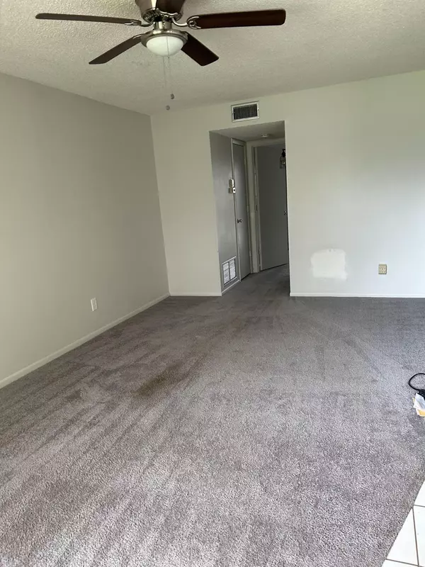 Port Saint Lucie, FL 34952,21 Lake Vista TRL 105