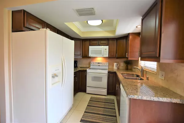 West Palm Beach, FL 33415,5064 Michigan AVE 6b