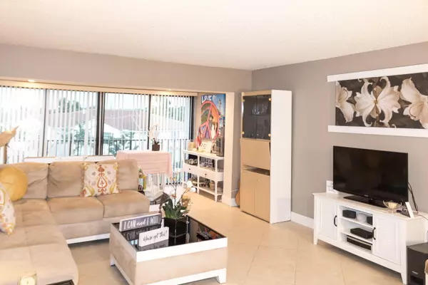 Lake Worth, FL 33467,4100 Tivoli CT 301