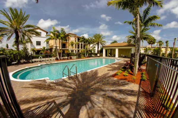 Boca Raton, FL 33432,122 NW Gardner ST