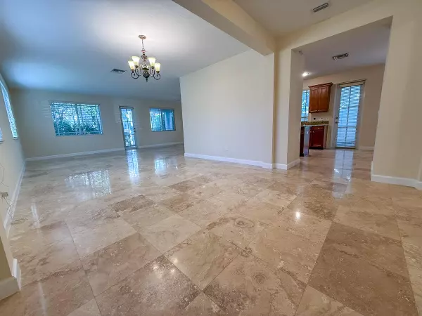 Boca Raton, FL 33432,122 NW Gardner ST