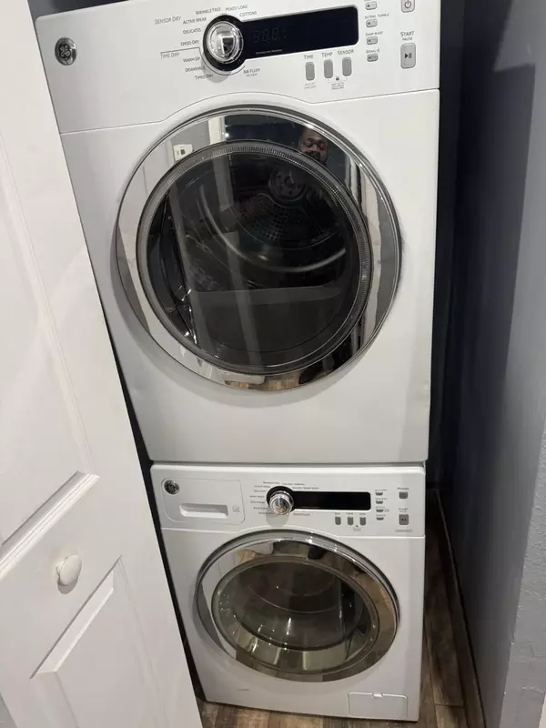 Greenacres, FL 33463,6031 N 10th AVE 217