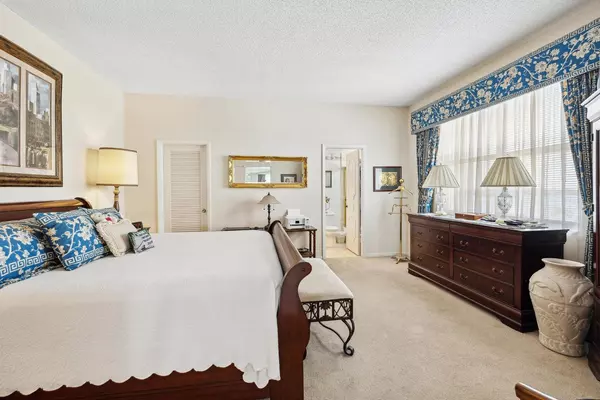 Palm Beach, FL 33480,2860 S Ocean BLVD 602