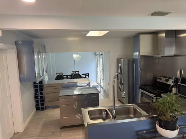 Lake Worth, FL 33461,3232 Giuliano AVE