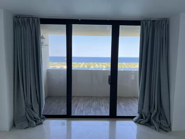 West Palm Beach, FL 33407,5600 N Flagler DR Ph209