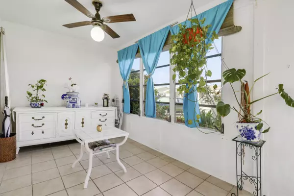 West Palm Beach, FL 33417,3484 Christopher ST