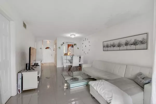 Boca Raton, FL 33428,9915 Sandalfoot BLVD 418