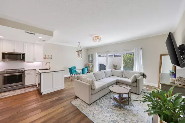 Tequesta, FL 33469,48 Laurel Oaks CIR