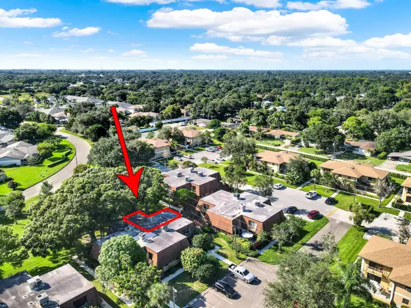 Fort Pierce, FL 34950,1458 N Lawnwood CIR 24