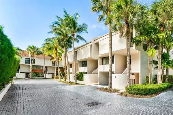 Palm Beach, FL 33480,2335 S S Ocean BLVD 6b