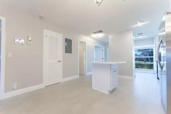 Delray Beach, FL 33445,2501 Del Aire BLVD 20-B