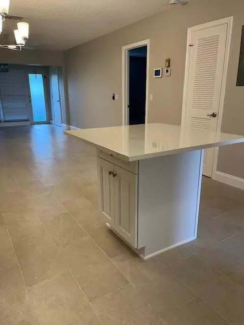 Delray Beach, FL 33445,2501 Del Aire BLVD 20-B