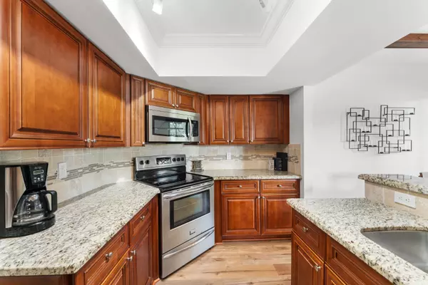 Juno Beach, FL 33408,403 S Sea Oats DR B