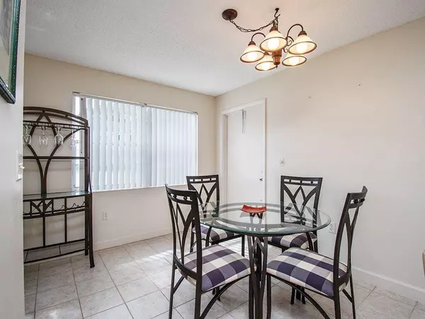 Vero Beach, FL 32960,2800 Indian River BLVD 1