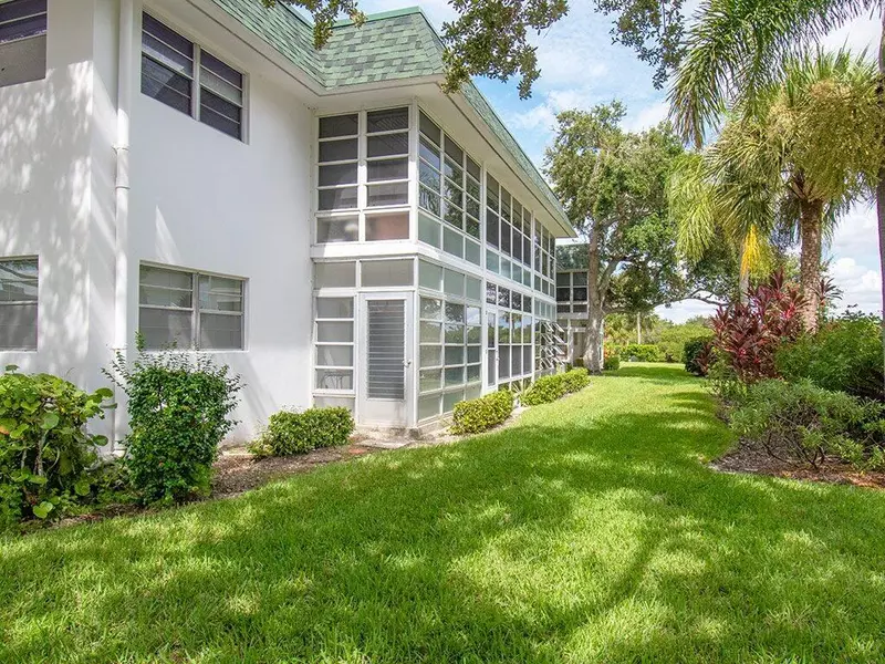 2800 Indian River BLVD 1, Vero Beach, FL 32960