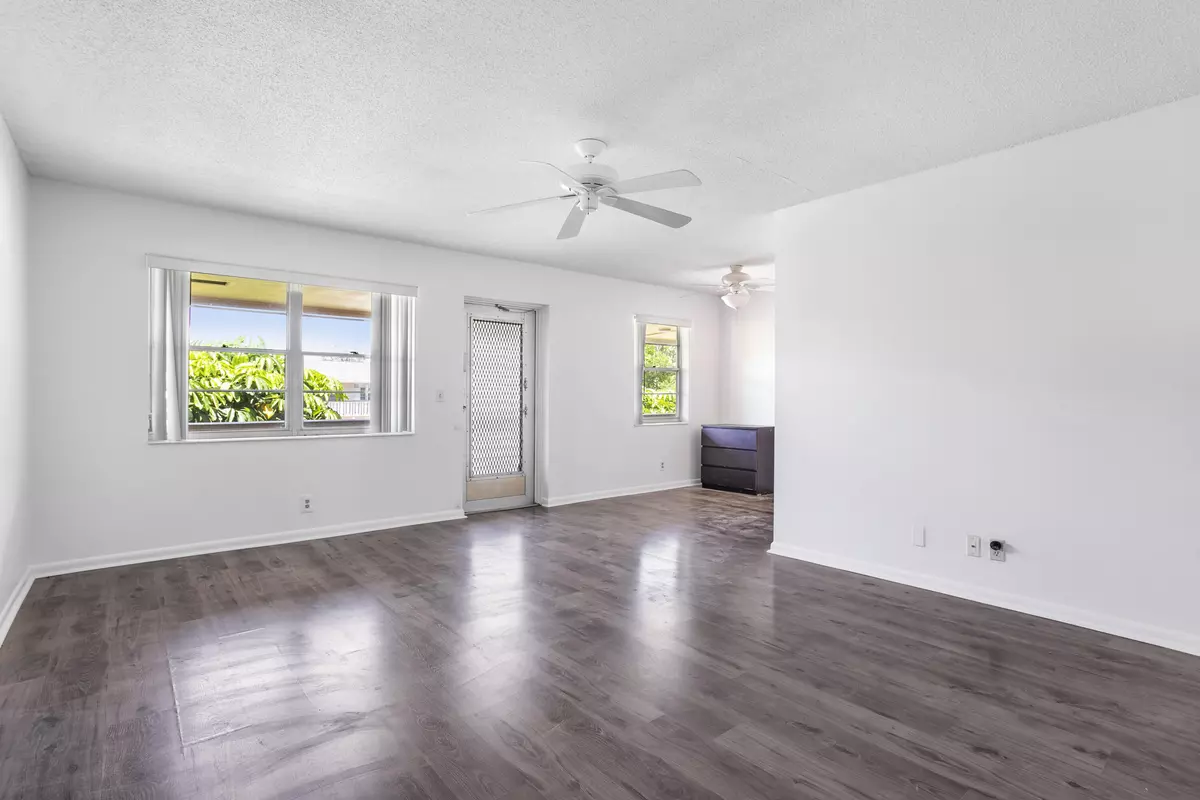 West Palm Beach, FL 33417,92 Hastings F