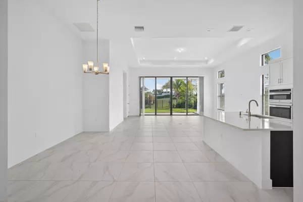 Palm Beach Gardens, FL 33412,13069 Feathering WAY