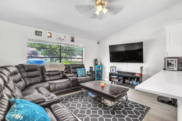 Jupiter, FL 33458,118 Sherwood CIR 8a