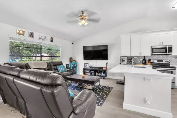 Jupiter, FL 33458,118 Sherwood CIR 8a