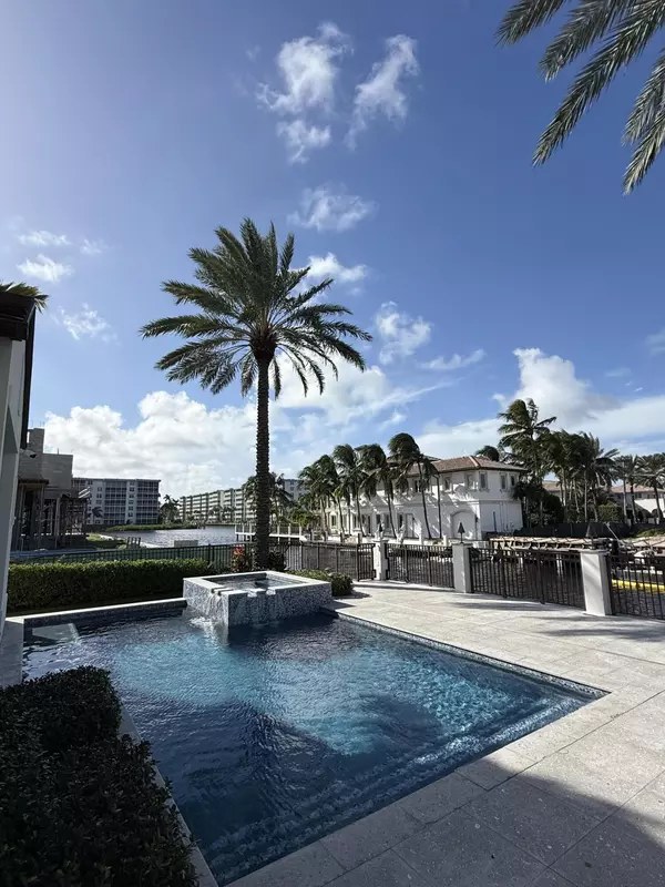 Delray Beach, FL 33483,1007 White DR