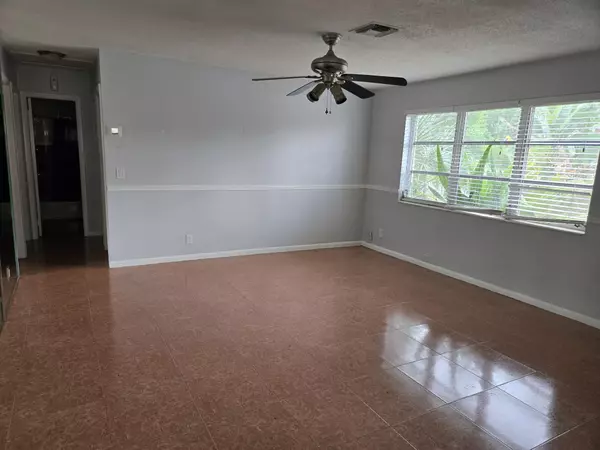 Boynton Beach, FL 33435,301 NW 16th