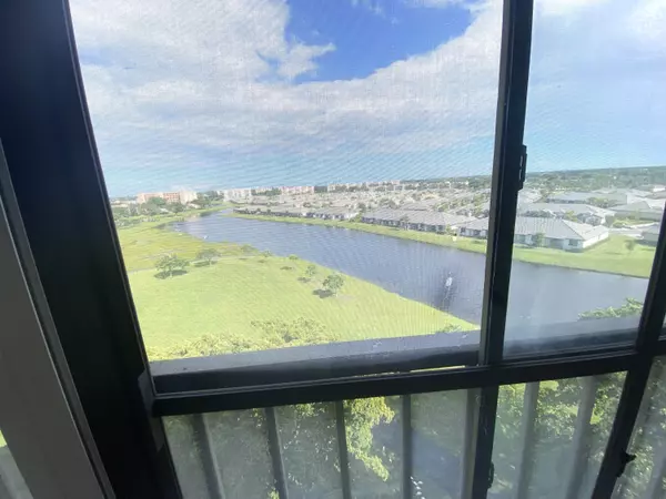 Delray Beach, FL 33446,14426 Amberly LN 808