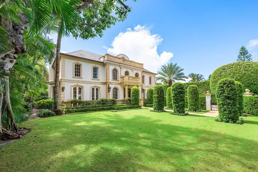 242 Wells RD, Palm Beach, FL 33480
